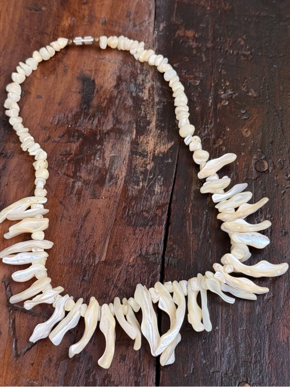 Mother of pearl vintage  Shell Beaded Necklace - Picture 3 of 4
